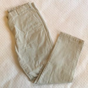 Men’s IZOD Khaki Pants - Size 33x32